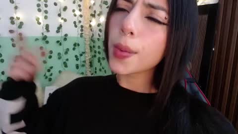 holly online show from 01/10/25, 08:15