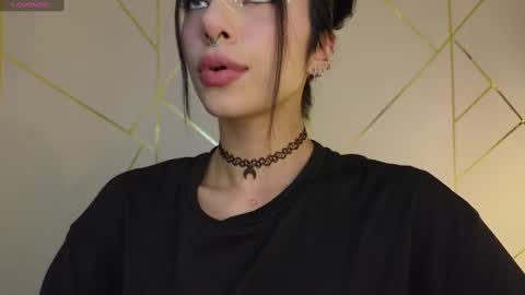 holly online show from 02/04/25, 12:51