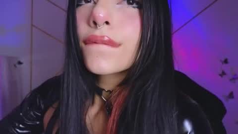 holly online show from 10/09/25, 02:26