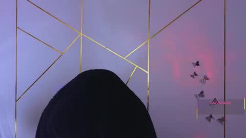 holly online show from 11/06/25, 01:34