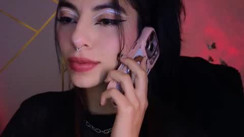 holly online show from 11/21/25, 01:37