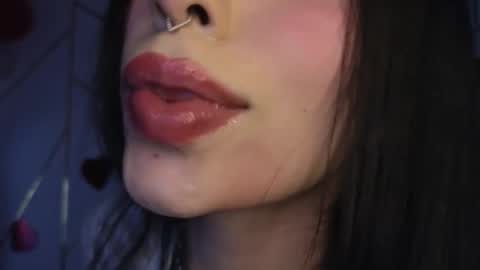 holly online show from 03/06/26, 03:25