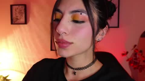 holly online show from 05/06/26, 03:35