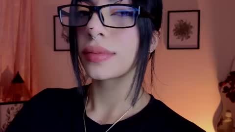 holly online show from 06/26/26, 12:31