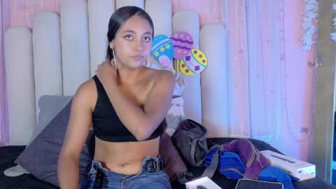 Hollyy online show from 04/24/26, 07:27
