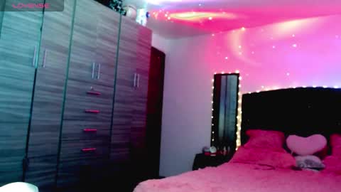 Juli online show from 11/15/25, 04:10