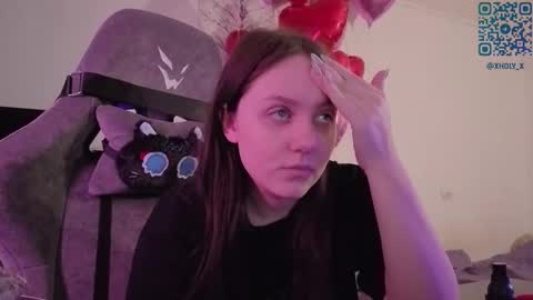 Snapshot of holy_kveta chatting on 02/20/26, 03:03 Kviki online show from 02/20/26, 03:03