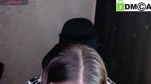 Welcome guys  Pleasure to see you all here  My name is MichaelaTip menu is active Private is open  online show from 09/20/25, 05:08
