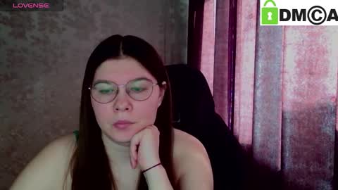 Welcome guys  Pleasure to see you all here  My name is MichaelaTip menu is active Private is open  online show from 03/14/26, 05:24