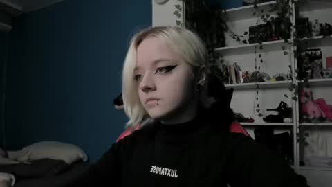 holy_mistresss online show from 11/28/25, 10:07