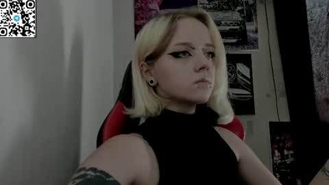 Snapshot of holy_mistresss chatting on 07/18/26, 10:08 holy_mistresss online show from 07/18/26, 10:08