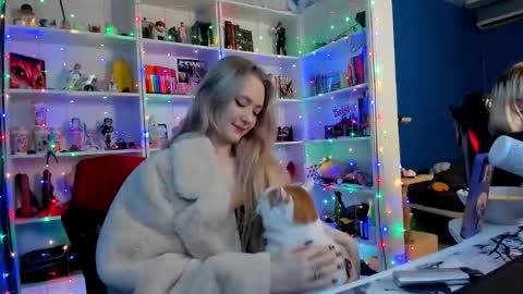 Rumi online show from 12/17/25, 11:16