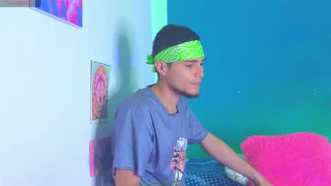      online show from 09/29/25, 01:00