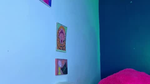      online show from 11/09/25, 07:50