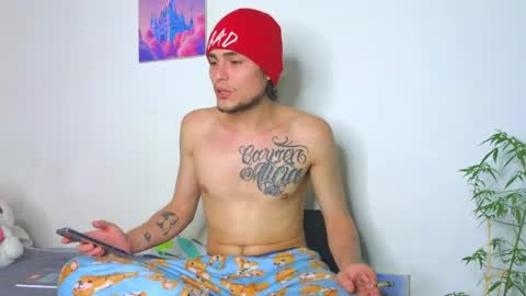      online show from 05/02/26, 03:44