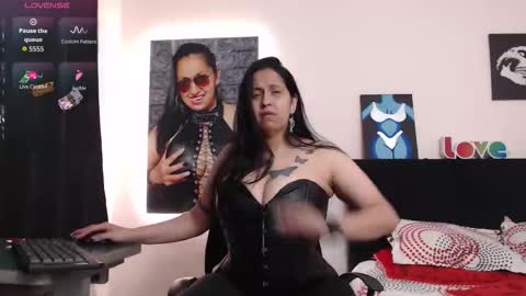 Milena online show from 10/25/25, 10:59