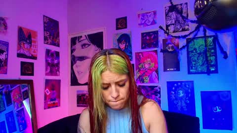 Snapshot of holyeva chatting on 12/05/24, 09:39   online show from 12/05/24, 09:39