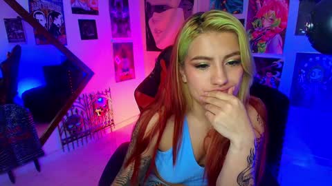 Snapshot of holyeva chatting on 12/16/24, 11:39   online show from 12/16/24, 11:39