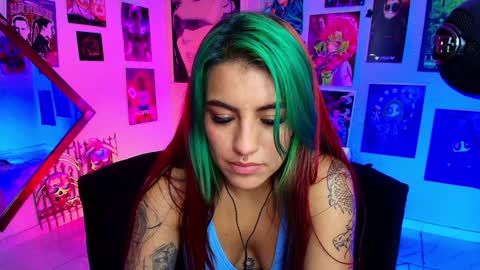 Snapshot of holyeva chatting on 01/28/25, 03:25   online show from 01/28/25, 03:25
