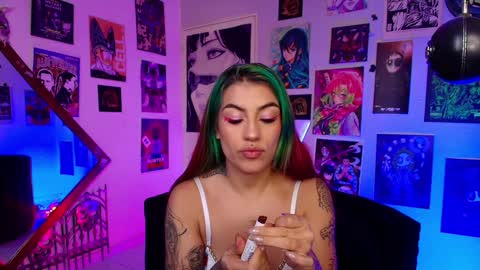 Snapshot of holyeva chatting on 02/03/25, 07:21   online show from 02/03/25, 07:21