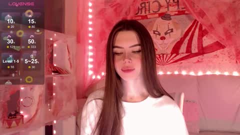 Mia online show from 10/26/25, 03:34