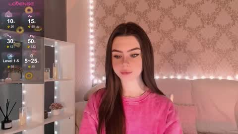 Mia online show from 11/30/25, 03:10