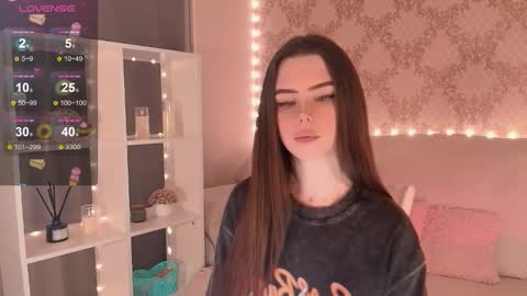 Mia online show from 02/16/26, 03:46