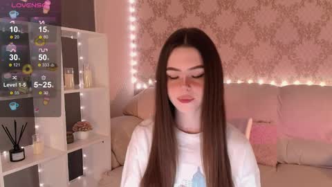 Mia online show from 04/11/26, 03:33