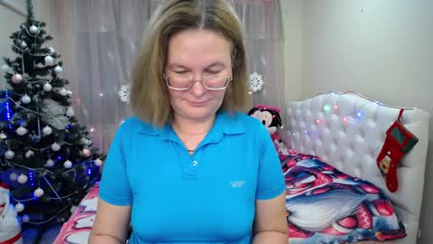 Snapshot of holymilfa chatting on 01/19/25, 04:36 holymilfa online show from 01/19/25, 04:36