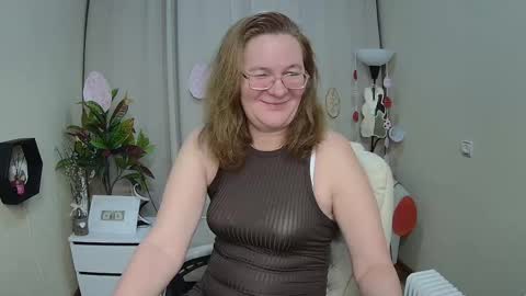 holymilfa online show from 04/16/26, 06:58