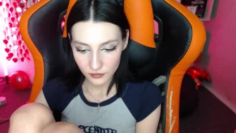 Snapshot of honblisss chatting on 02/16/26, 01:24 Kate online show from 02/16/26, 01:24