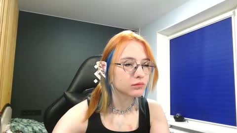 Honelints boyblonde hair AsterMIntfemboybrown hair online show from 12/18/24, 12:07