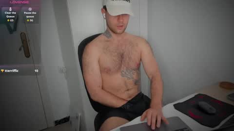 Snapshot of honestandrew chatting on 04/23/26, 05:52 Andrew online show from 04/23/26, 05:52