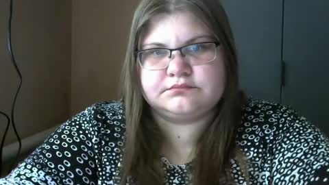 Snapshot of honey_bunny_x chatting on 06/26/26, 06:51 Bunny online show from 06/26/26, 06:51
