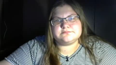 Snapshot of honey_bunny_x chatting on 06/26/26, 08:13 Bunny online show from 06/26/26, 08:13