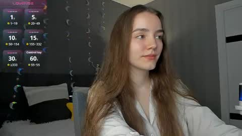 Snapshot of honey_chantal chatting on 06/25/26, 07:29 Chantal online show from 06/25/26, 07:29