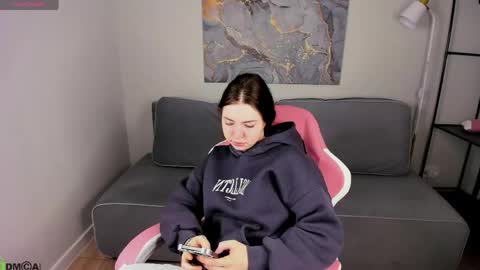 Honey online show from 05/12/26, 01:25
