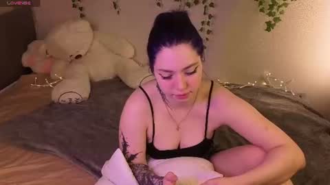 Honey online show from 06/12/26, 01:37