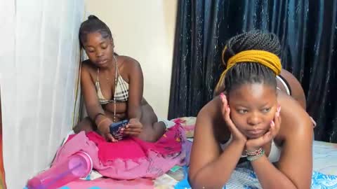 Snapshot of honey_drop1 chatting on 12/18/25, 01:00 honey drop online show from 12/18/25, 01:00