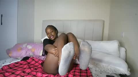 Snapshot of honey_drop1 chatting on 01/07/26, 10:12 honey drop online show from 01/07/26, 10:12