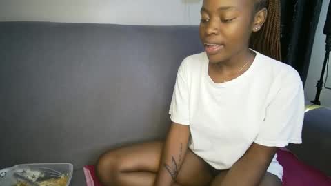 Snapshot of honey_drop1 chatting on 01/17/26, 12:26 honey drop online show from 01/17/26, 12:26