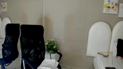 honey_hex_ online show from 05/29/26, 01:31