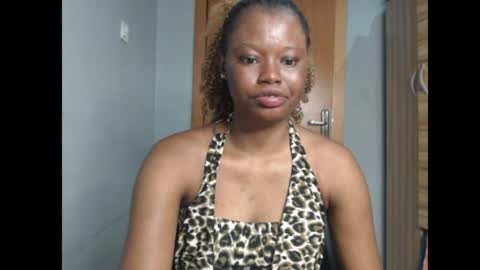 Snapshot of honey_juicydoll chatting on 06/14/26, 03:14 Sonia online show from 06/14/26, 03:14