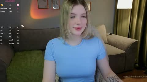 Lina online show from 03/31/26, 02:13