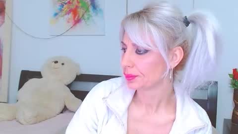 honey_lara online show from 02/04/26, 02:06