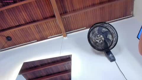 Im Isbel online show from 10/06/25, 11:07