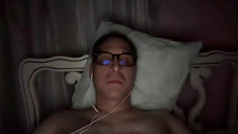 honey_man14 online show from 12/12/24, 01:21