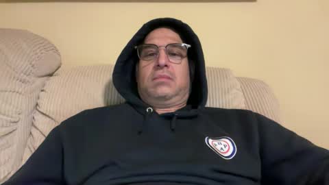 honey_man14 online show from 10/28/25, 03:54