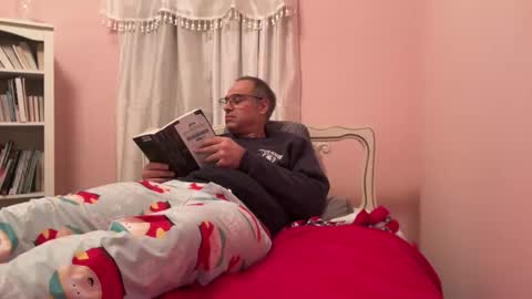 honey_man14 online show from 11/18/25, 12:16