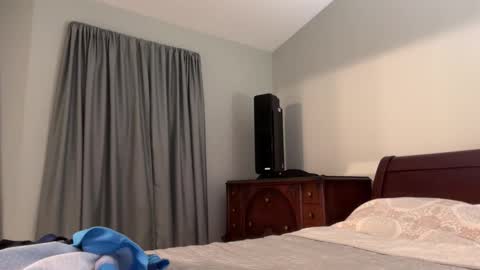 honey_man14 online show from 04/02/26, 06:16